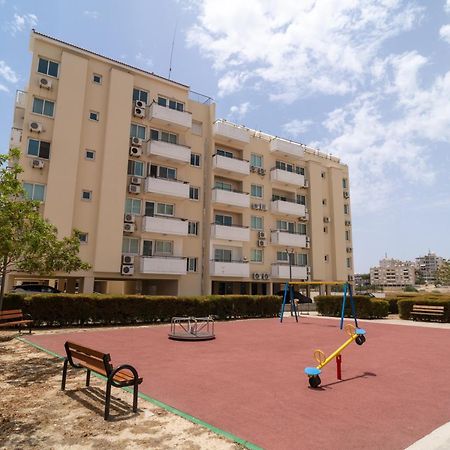 Kave Blue Mackenzie 1 Bdr Flat With Pool Apartman Lárnaka Kültér fotó