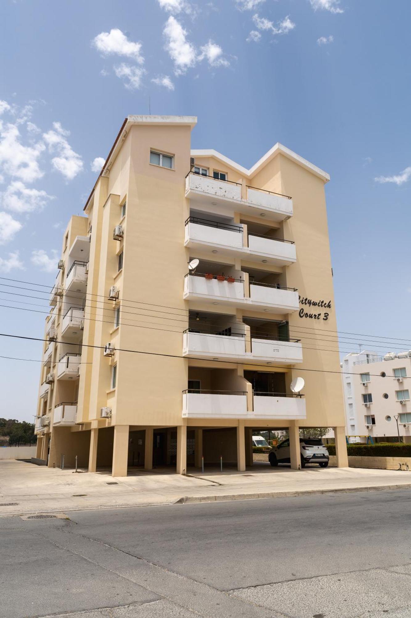 Kave Blue Mackenzie 1 Bdr Flat With Pool Apartman Lárnaka Kültér fotó