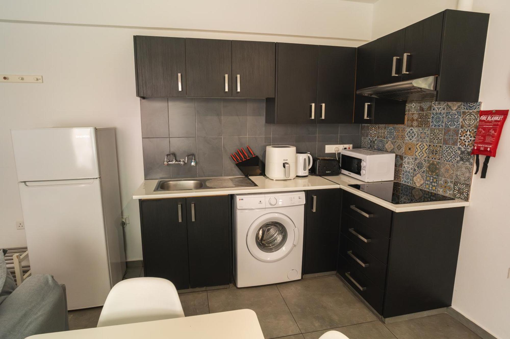 Kave Blue Mackenzie 1 Bdr Flat With Pool Apartman Lárnaka Kültér fotó