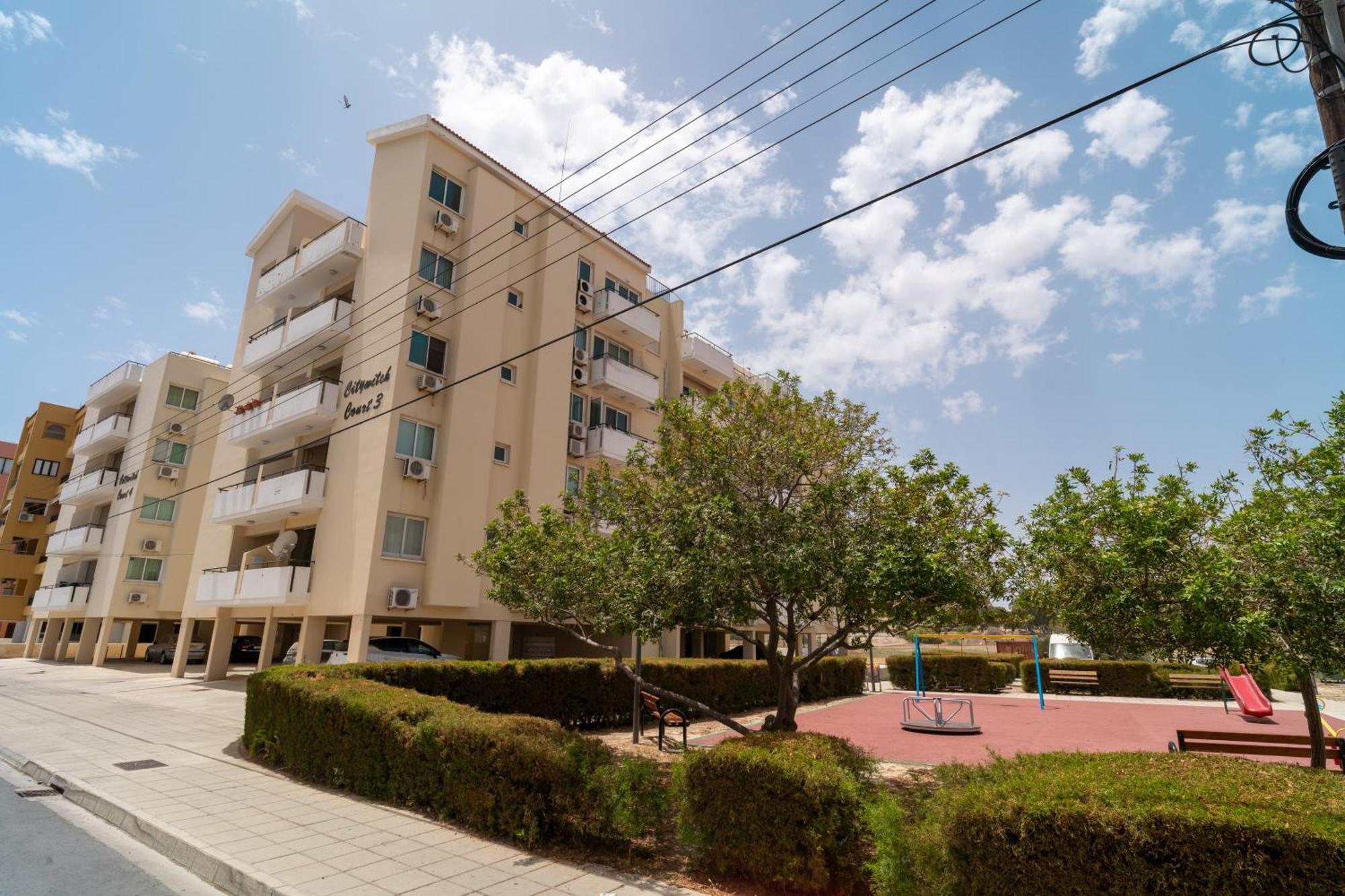 Kave Blue Mackenzie 1 Bdr Flat With Pool Apartman Lárnaka Kültér fotó